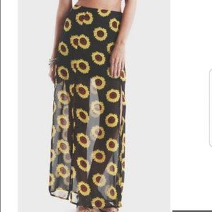 LA Hearts Sunflower Maxi Skirt Size Medium 🌻